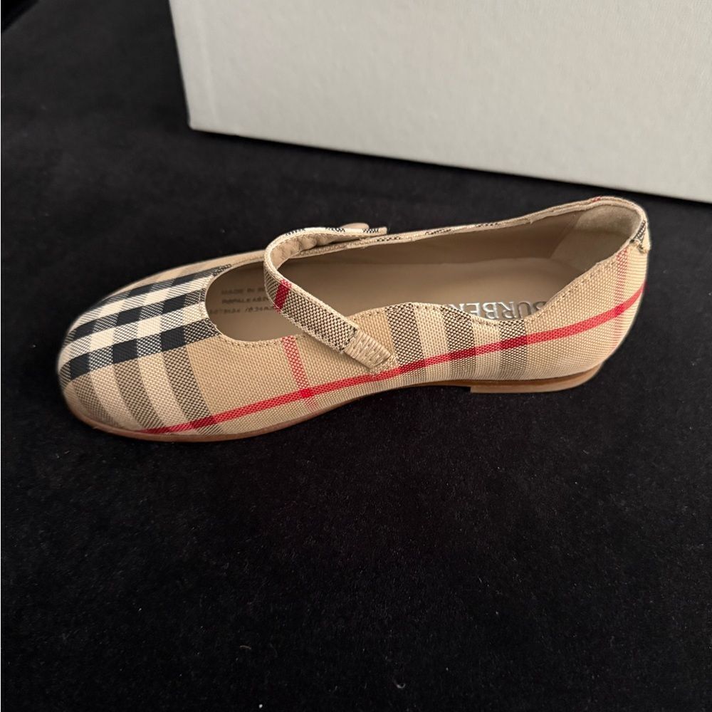 Brand new kids Burberry Plaid Mary Jane Flats Us 11